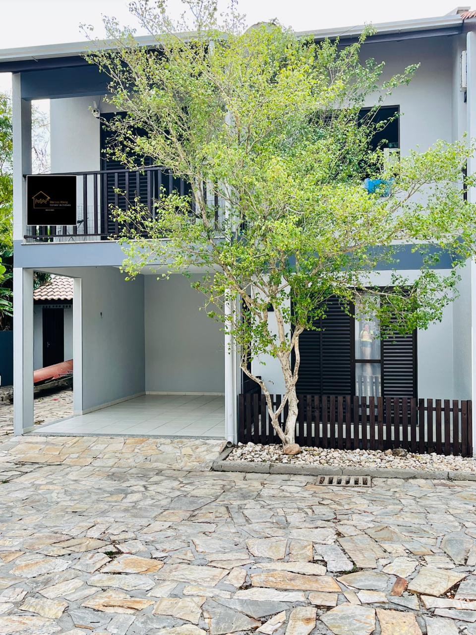 Sobrado com 3 Dormitórios á venda em Bombinhas Weng Imóveis